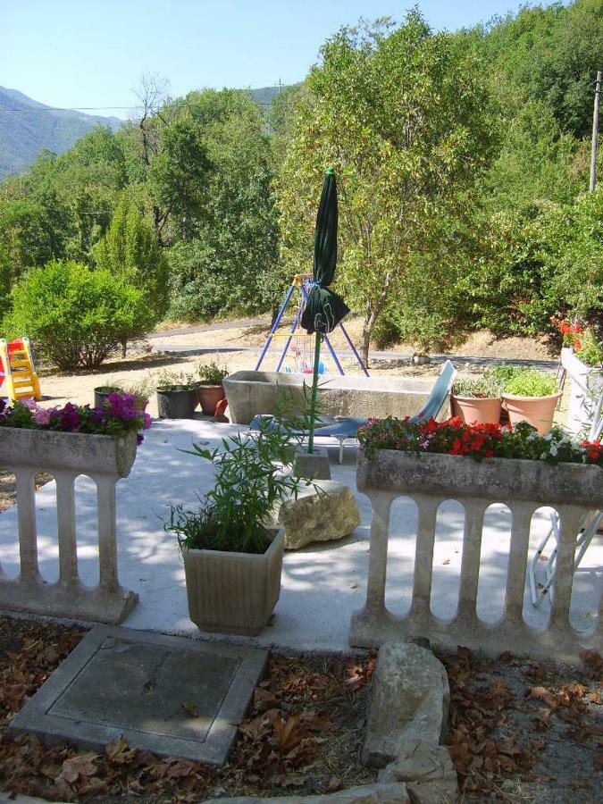 B&B Il Boschetto Calestano Luaran gambar